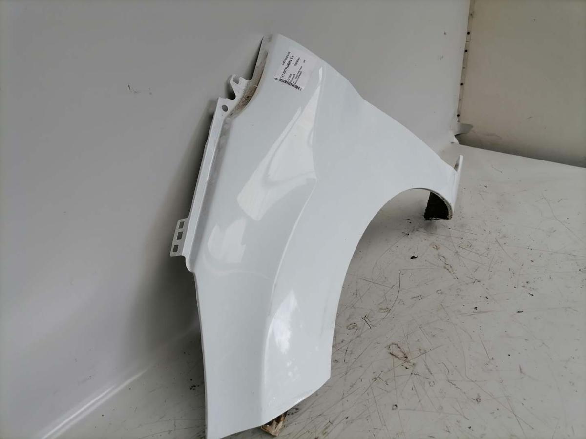 Ford Fiesta JA8 original Kotflügel vorn links Frostweiß Bj.2009